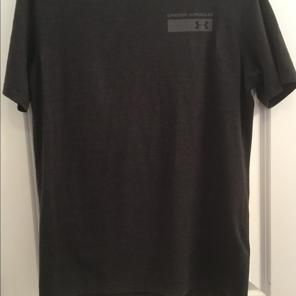 Under Armour Charcoal Gray T-shirt -  Men's Small - Picture 4 of 8